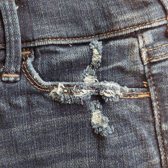 Abercrombie & Fitch Low Rise Distressed Jean Short - Size 00 w24 - Picture 6 of 12